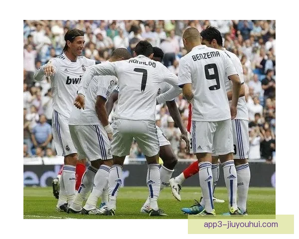 皇马巴萨直播巅峰对决全程解析战术看点与巨星表现走势赛场风云